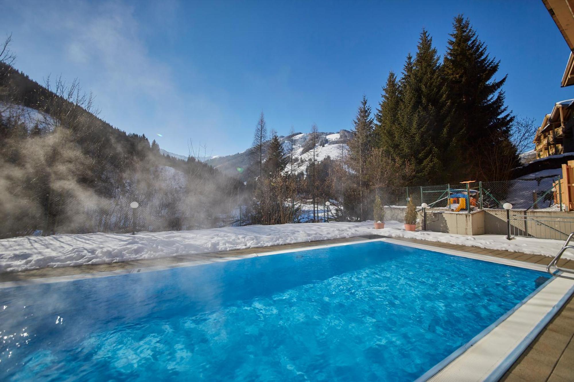 Alpenparks Apartment & Ferienresort Rehrenberg Viehhofen Exterior photo